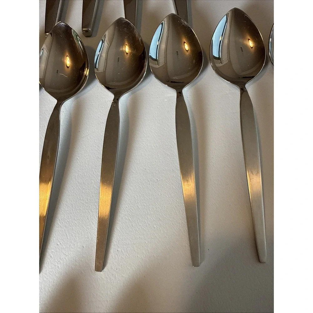 Oneida Community SATINIQUE (Older) 45 Piece Stainless Flatware Set Vintage MCM